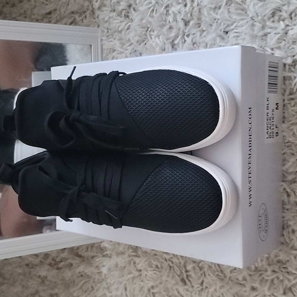 Steve Madden sneakers, black